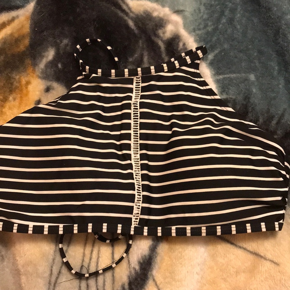 Cute Xhiliration top! All offers are considered.